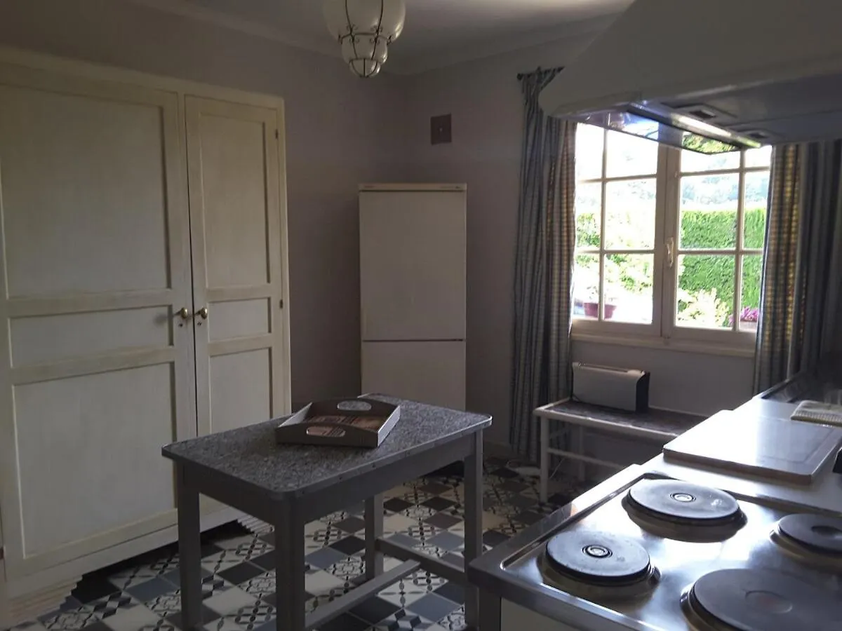 Mougins Apartment In Provencal House Near Cannes France